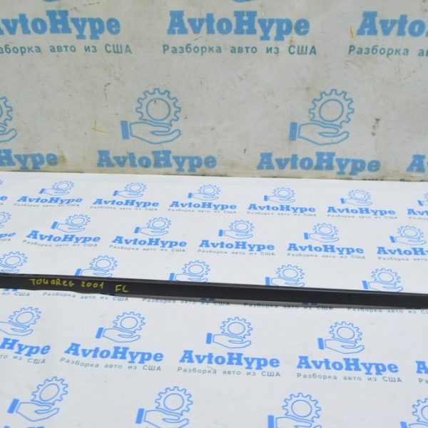 Молдинг лобового стекла левый VW Touareg 18- 760854327  9B9