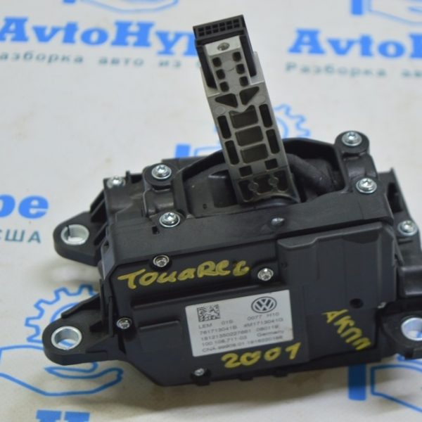 Шифтер КПП VW Touareg 18- 761713041B