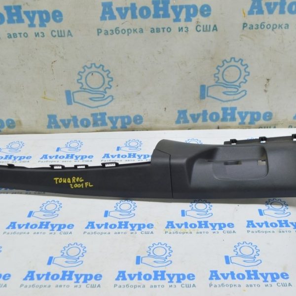 Накладка передней стойки средняя левая VW Touareg 18- черн узкая 761868223  4PK
