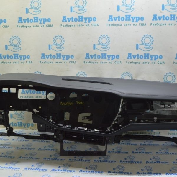 Торпедо передняя панель с Airbag VW Touareg 18- черн (01) НЕ ПОД ПРОЕКЦИЮ 761857003F TGQ