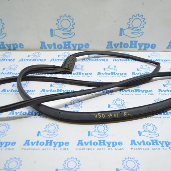 Уплотнитель двери задней левой Toyota Camry v50 12-14 67872-33100 67872-06090