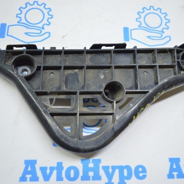 Крепление переднего бампера правое Toyota Camry v50 12-14 европа 52535-33050