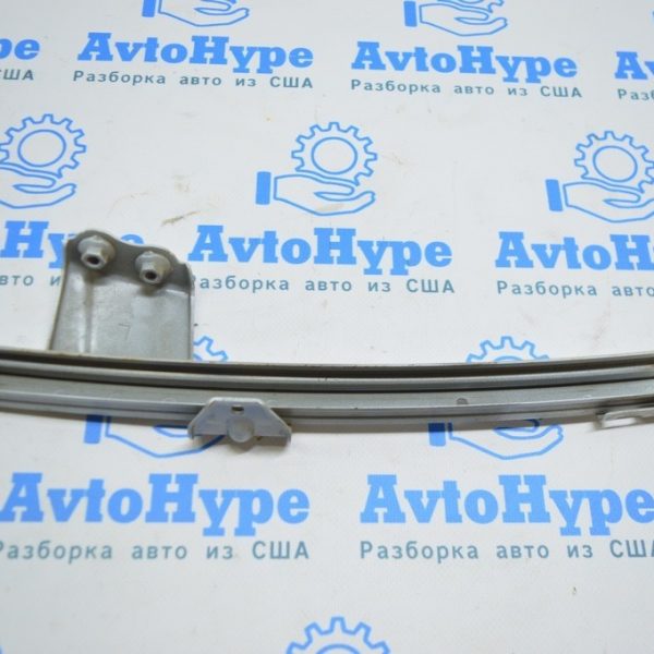 Направляющая стекла двери передней левой Toyota Camry v50 12-14 usaeuro задняя 67404-06081