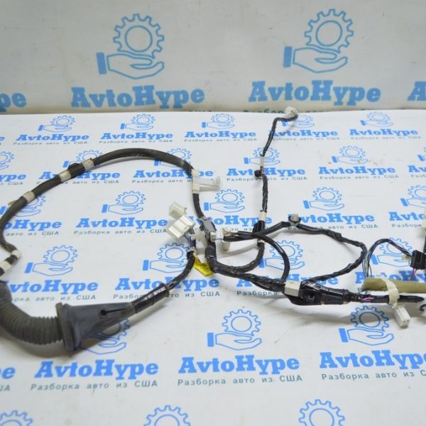 Проводка двери передней левой Toyota Camry v50 12-14 usaeuro 82152-33D00