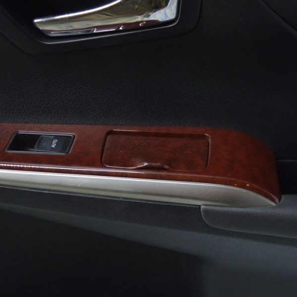 Управление стеклоподъемником зад прав Toyota Camry v50 12-14 usaeuro без дерева 84810-06030