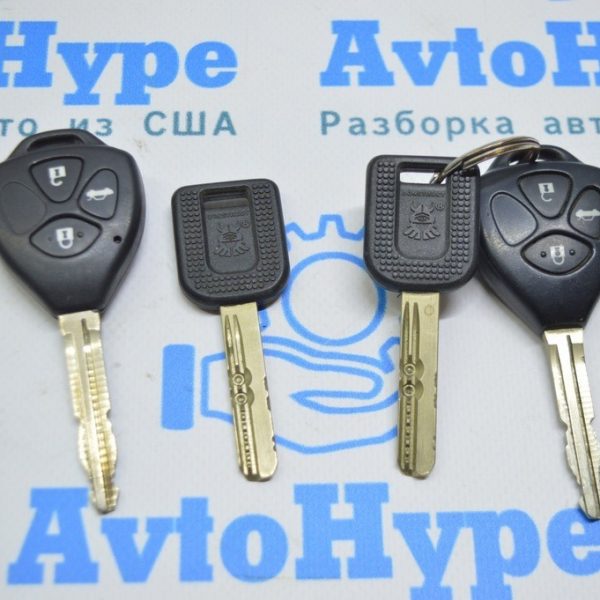 Ключ Toyota Camry v50 12-14 европа болванка без кнопок