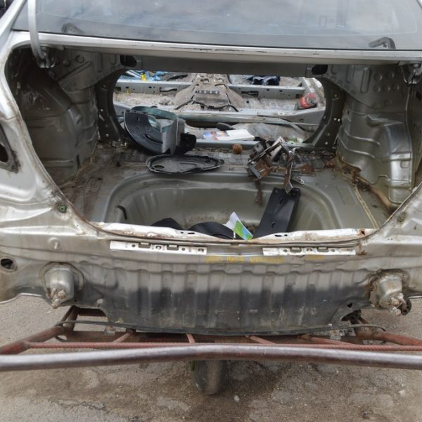 Задняя панель Toyota Camry v50 12-14 usaeuro серебро (03) кривая 58307-06150