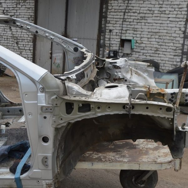 Четверть передняя правая Toyota Camry v50 12-14 серебро (03) 57101-06171