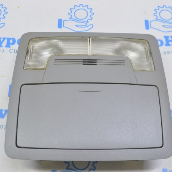 Плафон освещения передний Toyota Camry v50 12-14 usaeuro без люка сер, без кнопок 63650-06381-B0
