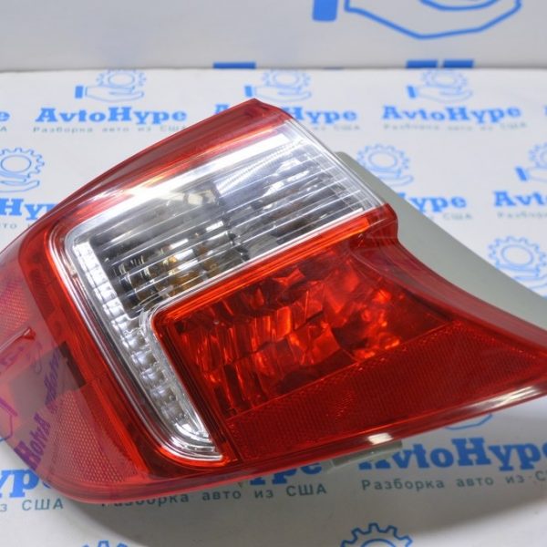 Фонарь внешний (крыло) левый Toyota Camry v50 12-14 usa (03) неориг TYC 81560-06470