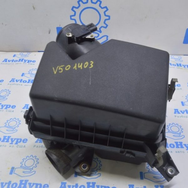 Корпус воздушного фильтра Toyota Camry v50 12-14 2.5 usaeuro (03) сломано крепление 17705-0V020
