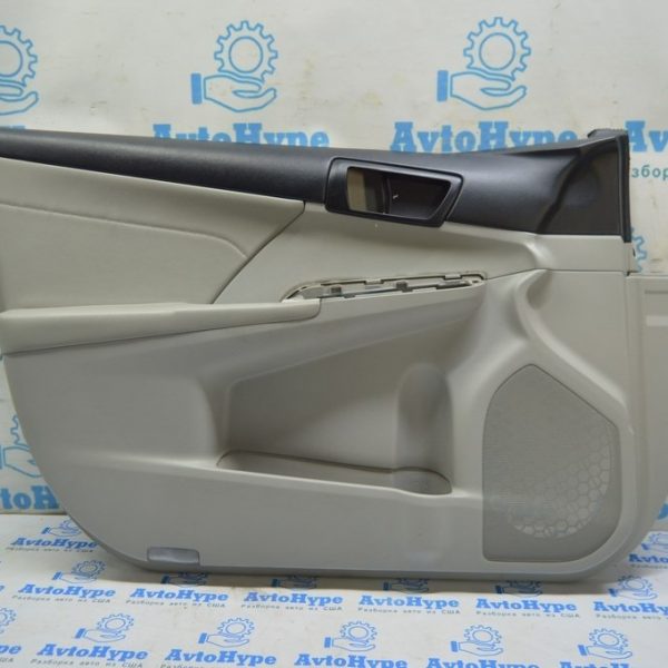 Обшивка двери карточка передняя левая Toyota Camry v50 12-14 usa серая, серая вставка 67620-06A50-B3