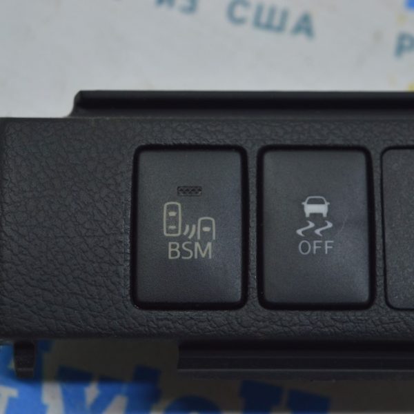 Кнопка BSM Toyota Camry v50 12-14 usaeuro 84470-07011
