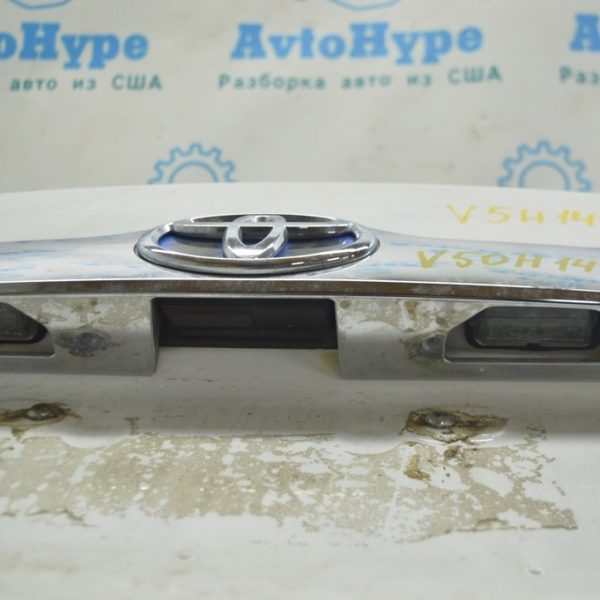 Подсветка номера прав Toyota Camry v50 12-14 81270-06031