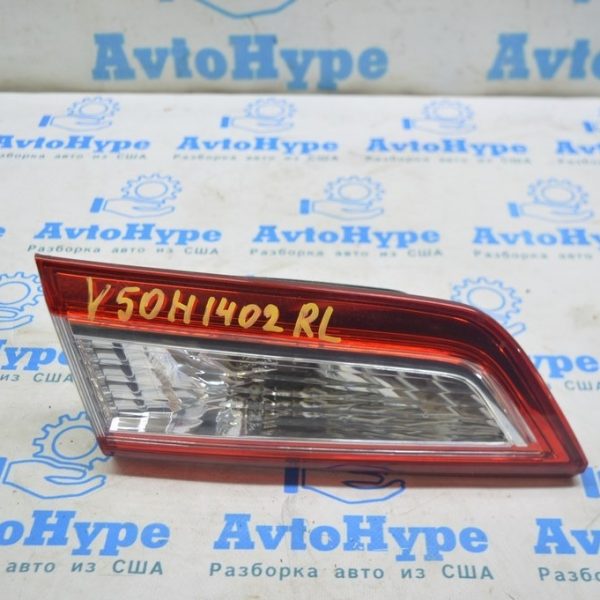 Фонарь внутренний (крышка багажника) левый Toyota Camry v50 12-14 usa 81590-06380