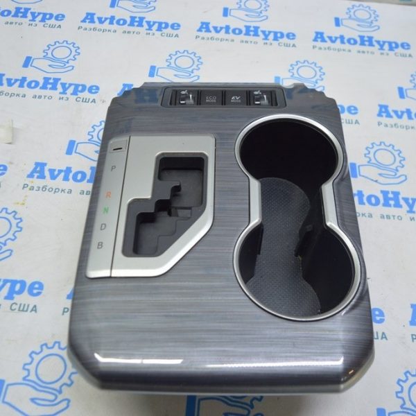 Накладка центральной консоли с подстаканниками Toyota Camry v50 12-14 usa под серое дерево 58805-06240-B0