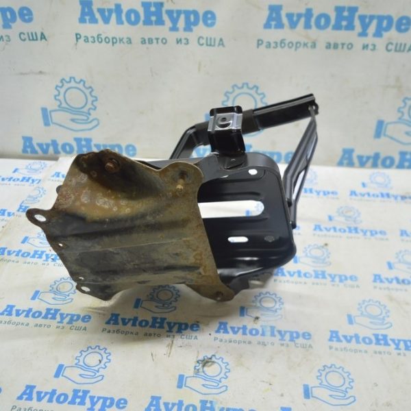 Опора кронштейна АКБ Toyota Camry v50 12-14 hybrid usa 57614-06010
