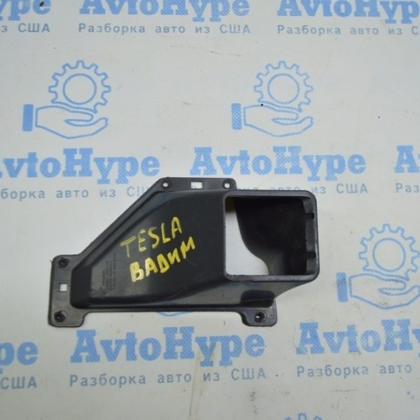 Вставка накладки подторпедная колени водителя Tesla Model X 16-21 реализ Вадим 1035577-00-D