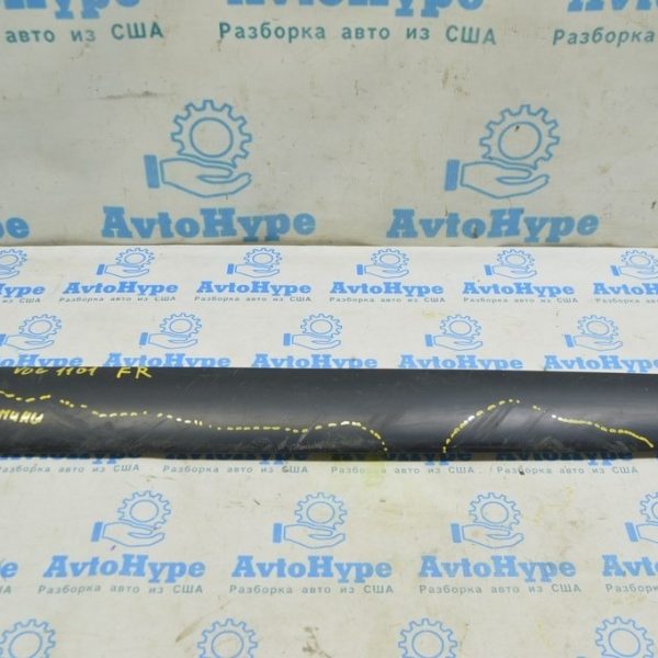 Накладка стойки лобового стекла правая Range Rover VOG L322 02-12 царапины DCB500162