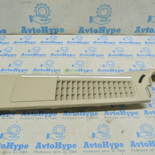 Накладка обшивки арки левой Range Rover VOG L322 02-12 беж с хромом LR023852
