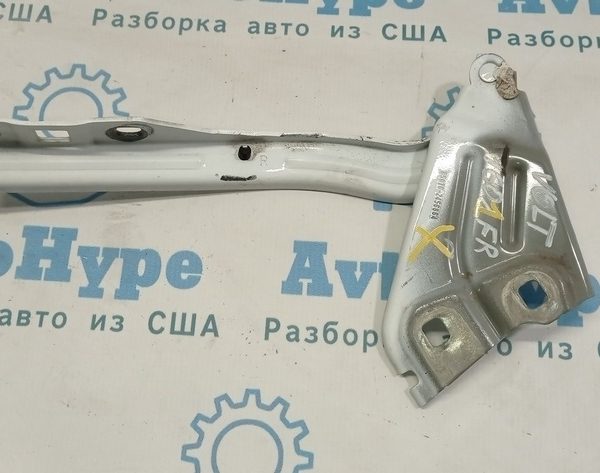 Петля капота правая Chevrolet Volt 16- 23353486