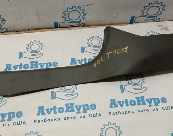 Накладка центральной консоли нижняя правая Chevrolet Volt 16- серая 23438784