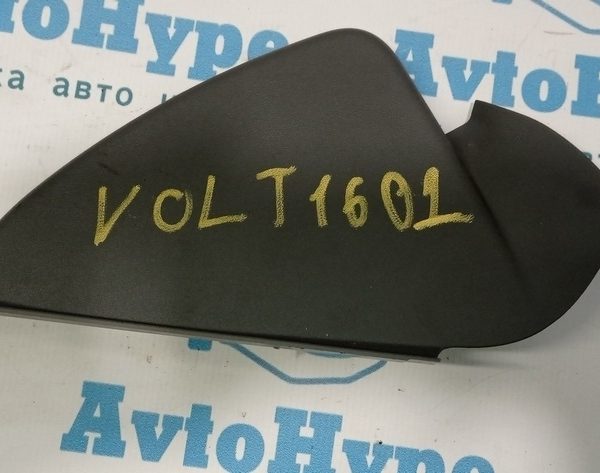 Накладка торпеды боковая правая Chevrolet Volt 16- черная 23200182