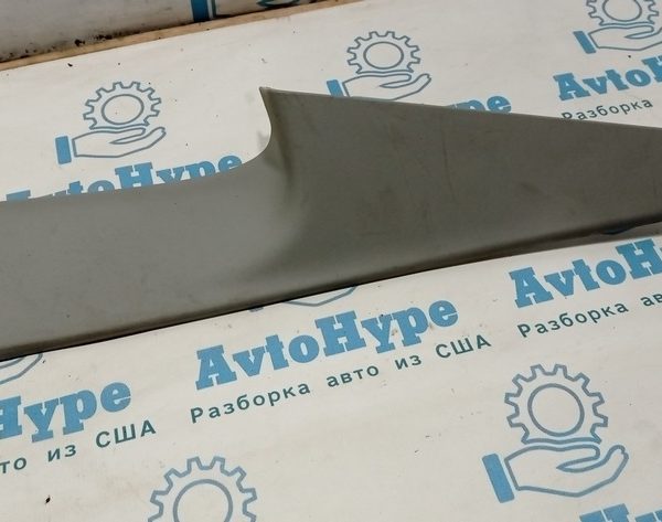 Накладка задней стойки левая Chevrolet Volt 16- серая 23394649