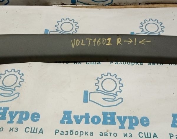 Обшивка двери багажника верх Chevrolet Volt 16- серая 23306714