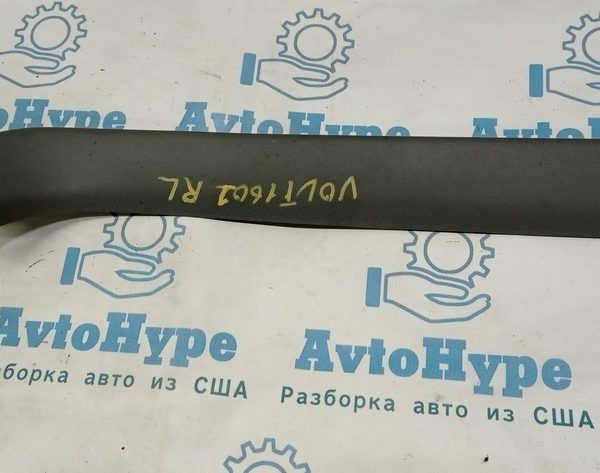 Обшивка двери багажника лев Chevrolet Volt 16- серая 84099997