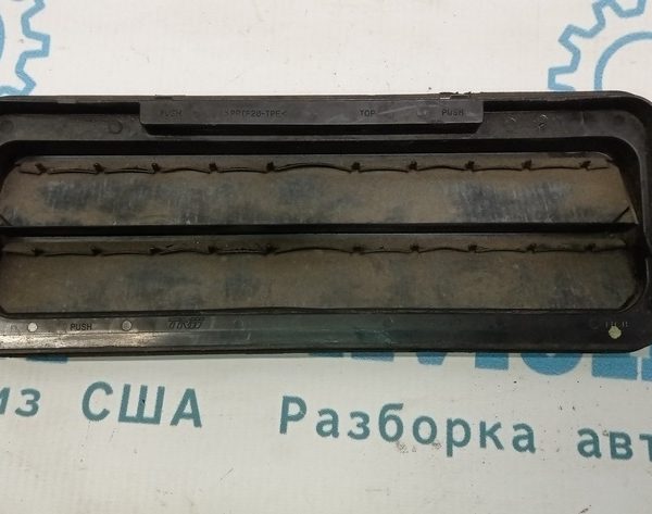 Щиток вентиляции правый Chevrolet Volt 16- 13597326