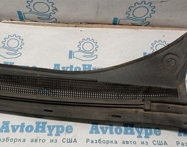 Решетка дворников (пластик) лев Chevrolet Volt 16- 23404975