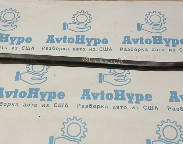 Молдинг дверь-стекло центральный зад прав Chevrolet Volt 16- матовый (01) мятый 23283539