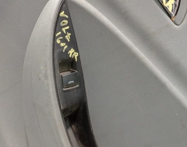 Управление стеклоподъемником зад прав Chevrolet Volt 16- 84513466