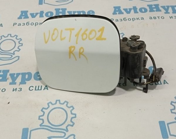 Лючок бензобака в сборе с корпусом Chevrolet Volt 16- белый (01) 23368045