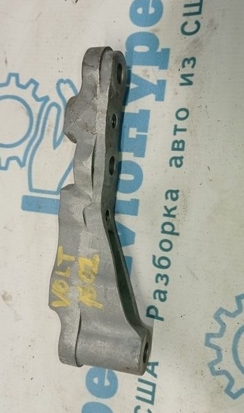 Кронштейн подушки левый Chevrolet Volt 16- 23304612