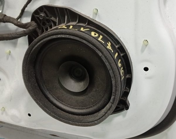 Динамик зад лев Chevrolet Volt 16- 84052134