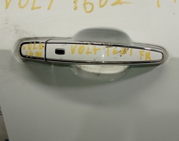 Ручка двери внешняя перед прав keyless Chevrolet Volt 16- 13521819