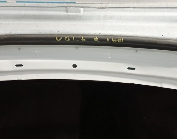 Уплотнитель резина двери багажника Chevrolet Volt 16- на двери 23314942