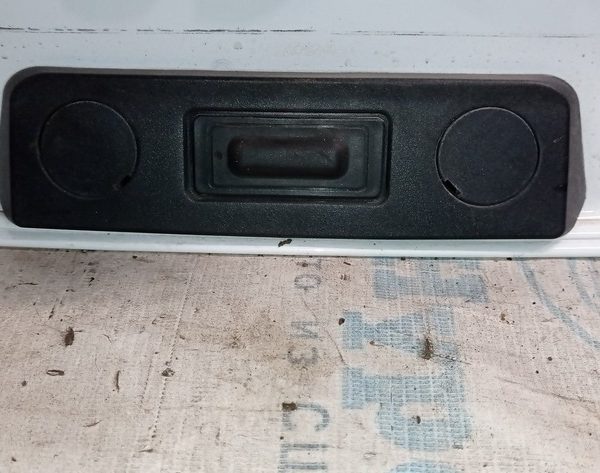 Ручка двери багажника Chevrolet Volt 16- 22837592