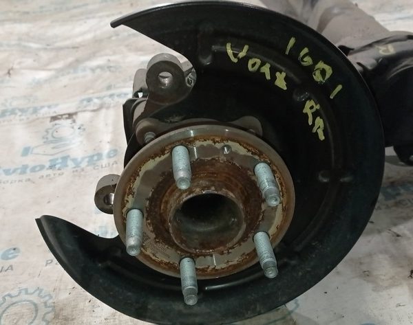 Кожух тормозного диска задний правый Chevrolet Volt 16- 13362353