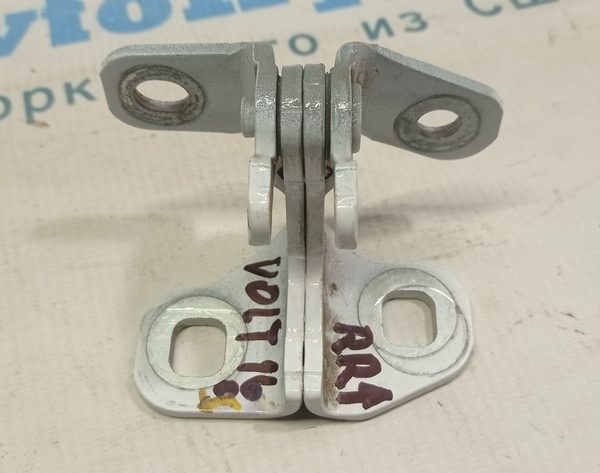 Петля двери верхняя зад прав Chevrolet Volt 16- 13590932