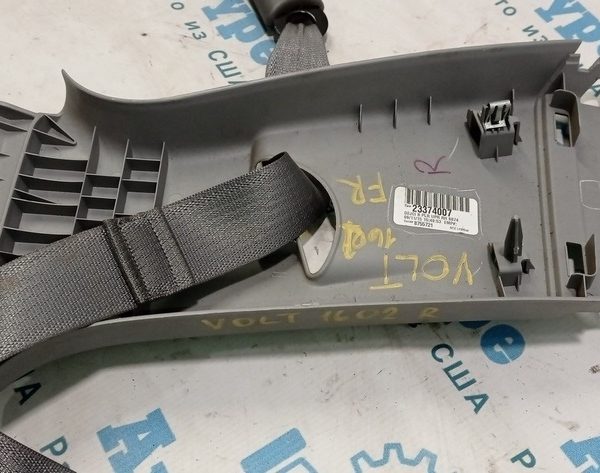 Накладка центральной стойки верхняя (ремень) правая Chevrolet Volt 16- серая 23374007