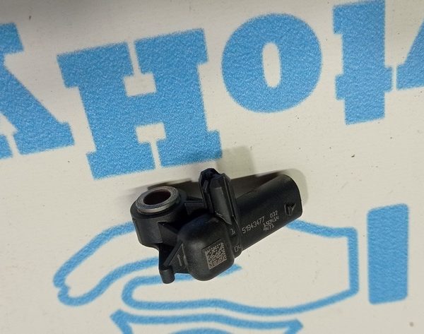 Датчик подушки безопасности задний лев Jeep Renegade 15- 51943477 68256079AA