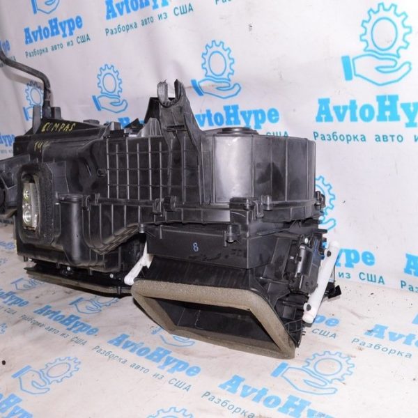 Актуатор моторчик привод печки (кондиционер) Jeep Compass 11-16 68018109AA