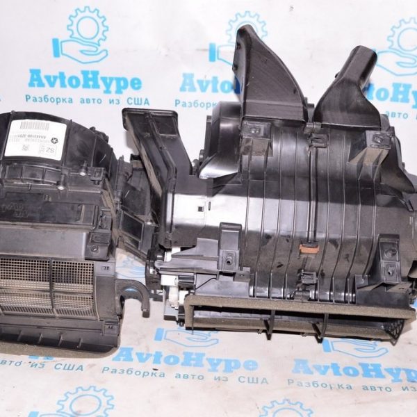 Корпус печки голый Jeep Compass 11-16 68018098AC