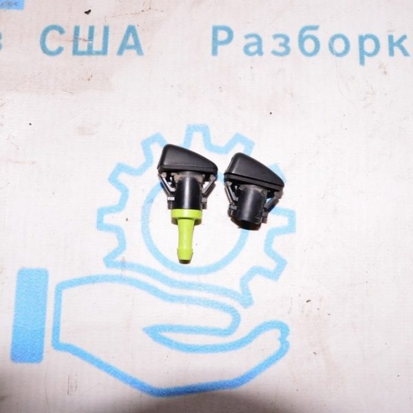 Омыватели лобового стекла на капоте Jeep Compass 11-16