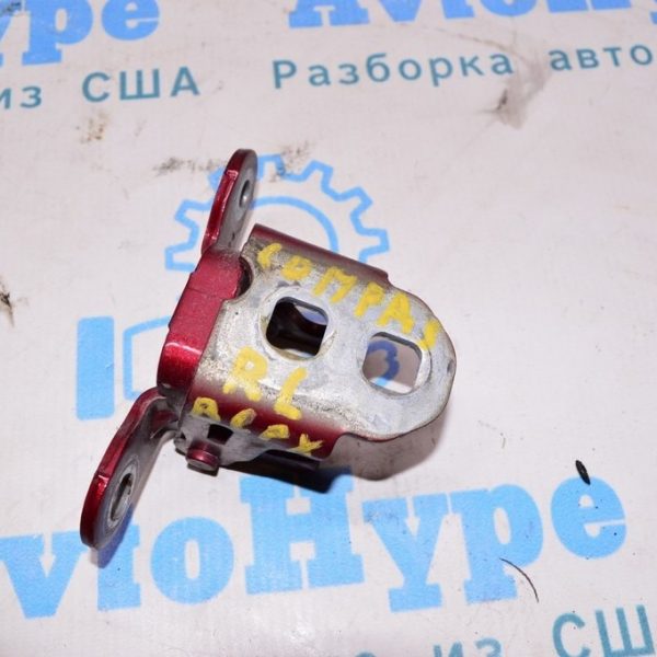 Петля двери верхняя зад лев Jeep Compass 11-16 82401-3VA0A