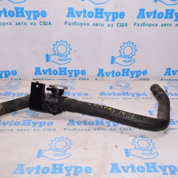 Патрубок охлаждения верхний Jeep Compass 11-16 2.0 5058172AJ