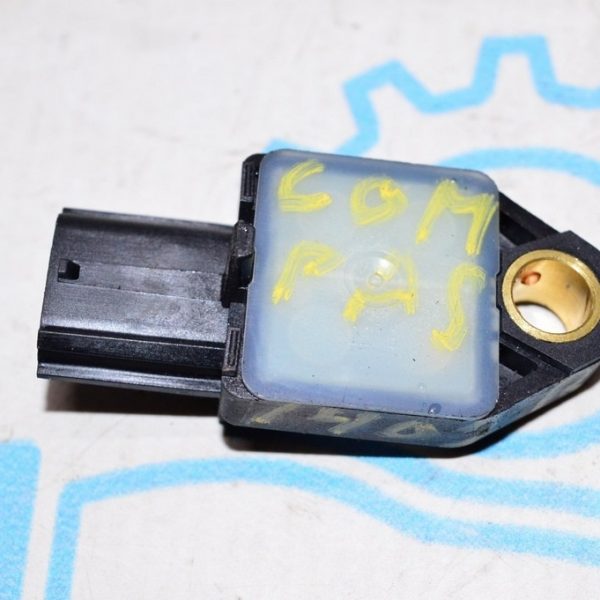 Датчик подушки безопасности перед прав Jeep Compass 11-16 68056160AA